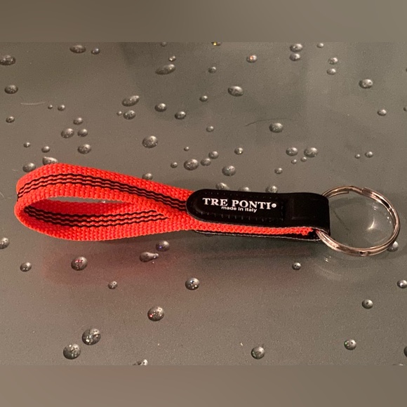 Tre Ponti Italy Keychain Neon Orange New With Out Tags From a nonsmoking home🤍 - Picture 2 of 3